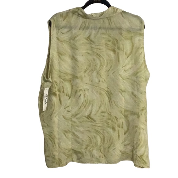 Voir Collection Green Blouse - Picture 2 of 5